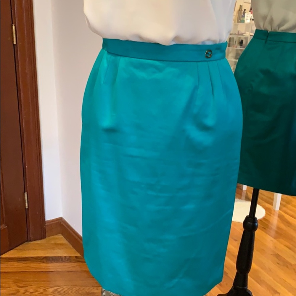 Authentic Gucci skirt - Picture 2 of 7